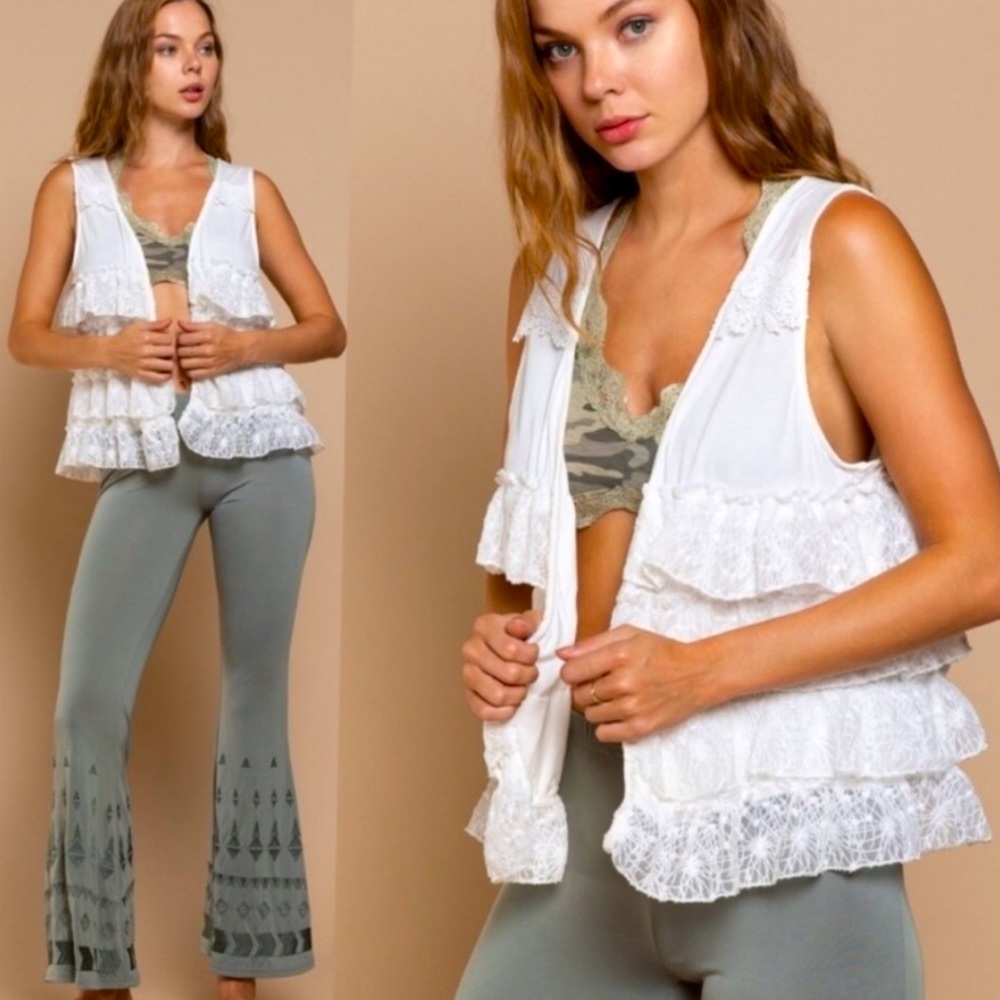 -POL White Layered Lace Ruffle Vest-
